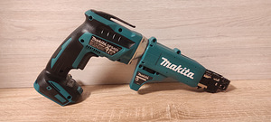 Makita DFS452 akulintkruvikeeraja. Makita kruvikeeraja kipsplaadi jaoks (7 foto / 8)