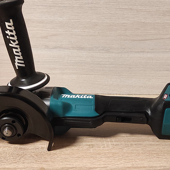 Makita nurklihvija GA013G lihvmasin 40V. Макита болгарка 40V