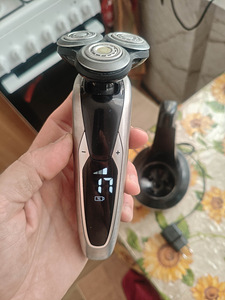 Philips Series 9000 (3 foto / 6)