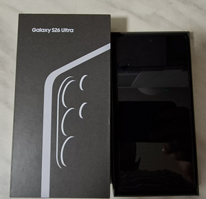 Samsung Galaxy S26 Ultra 1TB 16gb (2 foto / 3)