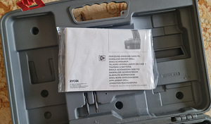 Аккумуляторная дрель RYOBI (4 фото из 4)