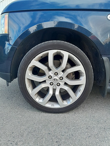 R 22 Land Rover (1 фото из 4)