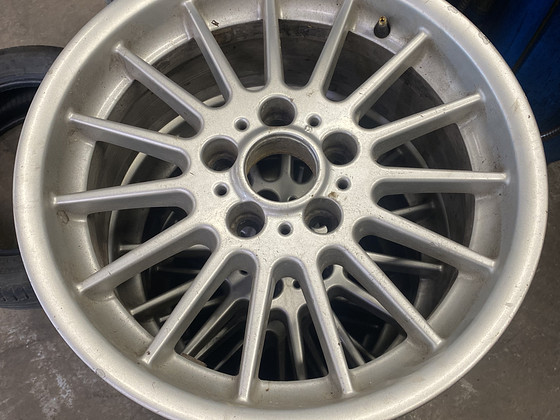 BMW veljed