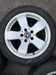 16" Mercedes-Benz originaalveljed 5x112 + naastrehvid 205/55 (4 foto / 7)