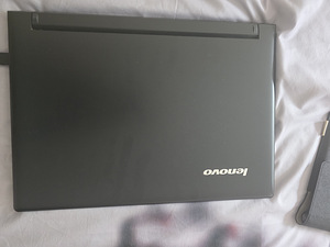 Lenovo sülearvuti ja tahvelarvuti (2 foto / 6)