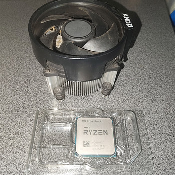 AMD RYZEN 5600x + Wraith Spire