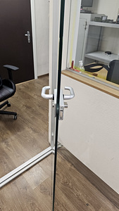 Klaasuks 800×226 (1 foto / 2)