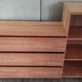 Kummut 130x92x32 riiul pöök