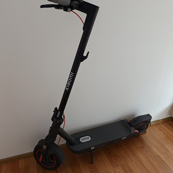 LIKE NEW - Xiaomi Electric Scooter 5 Max