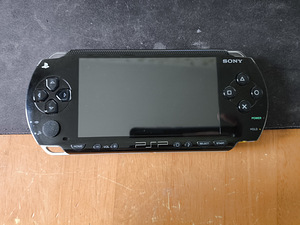 PSP 1000 Slim 64gb PlayStation Portable moditud!! (6 foto / 6)