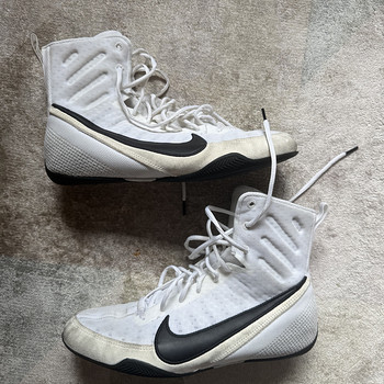 Nike machomai 3