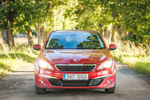 Peugeot 308 (1 фото из 13)