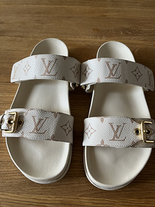 Шлёпанцы Louis Vuitton (1 фото из 4)
