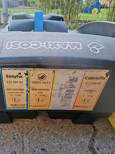 Автолюлька Maxi-Cosi CabrioFix + база EasyFix (Isofix) + рама коляски (5 фото из 5)