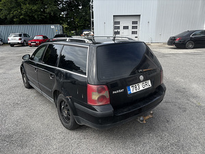 Volkswagen Passat (4 фото из 12)