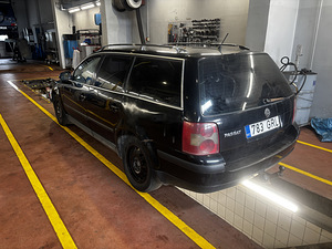 Volkswagen Passat (6 фото из 12)
