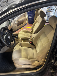 Volkswagen Passat (10 фото из 12)