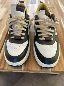 HUGO Kilian 42 (2 foto / 5)