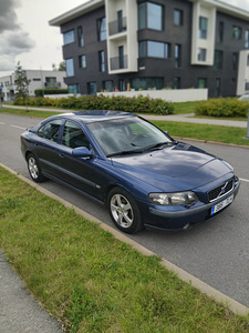 Volvo S60 (3 фото из 12)