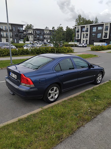 Volvo S60 (12 фото из 12)