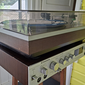 Проигрыватель пластинок Radiotehnika с усилителем
