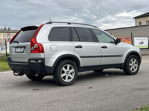 VOLVO XC90 (7 фото из 12)