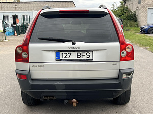 VOLVO XC90 (8 фото из 12)