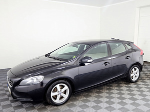 Volvo V40 Momentum 1.6 D4 84kW (2 фото из 7)