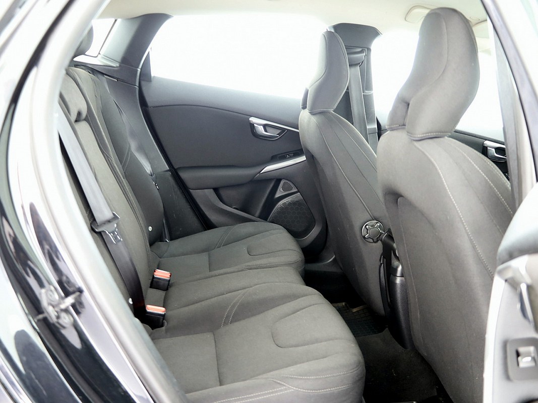 Volvo V40 Momentum 1.6 D4 84kW