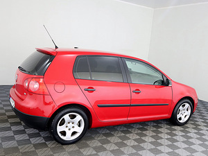 Volkswagen Golf Comfortline 1.6 75kW (3 фото из 7)