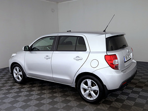 Toyota Urban Cruiser Linea Sol 1.3 74kW (4 foto / 9)
