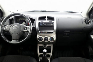 Toyota Urban Cruiser Linea Sol 1.3 74kW (5 foto / 9)