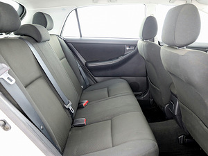 Toyota Corolla Linea Sol Facelift 1.6 81kW (7 фото из 8)
