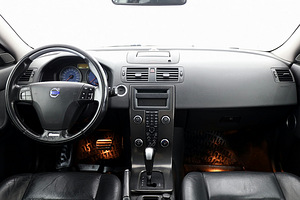 Volvo V50 R-Design Facelift ATM 2.0 D4 100kW (5 фото из 7)