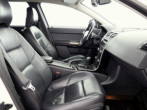 Volvo V50 R-Design Facelift ATM 2.0 D4 100kW (6 фото из 7)