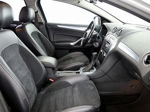 Ford Mondeo Titanium X Facelift ATM 2.0 TDCi 103kW (6 фото из 8)