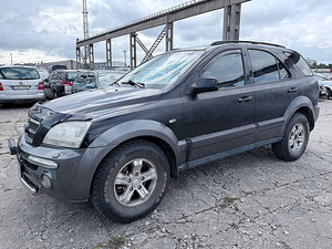 Kia Sorento Luxury 4x4 ATM 2.5 CRDi 103kW (2 фото из 7)