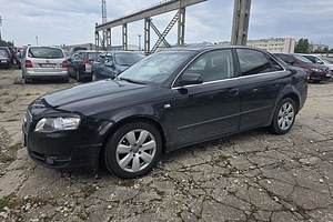 Audi A4 Comfortline Facelift 2.0 TDI 103kW (2 foto / 7)