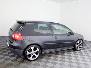 Volkswagen Golf GTI ATM 2.0 147kW (3 фото из 7)