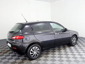 Alfa Romeo 147 Facelift 1.9 JTD 110kW (3 foto / 7)