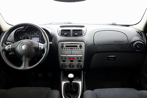 Alfa Romeo 147 Facelift 1.9 JTD 110kW (5 foto / 7)