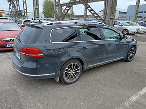 Volkswagen Passat Highline ATM 1.4 110kW (3 фото из 7)