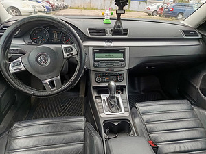 Volkswagen Passat Highline ATM 1.4 110kW (5 фото из 7)