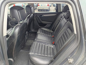 Volkswagen Passat Highline ATM 1.4 110kW (7 фото из 7)
