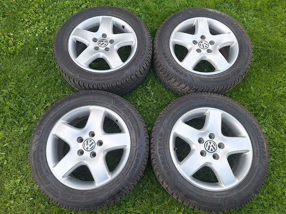 17" оригинальные диски VW T5/T6 5x120 + шипованные шины Goodyear