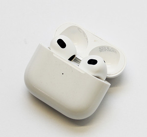 Аудиооборудование Apple Airpods 3 (2 фото из 2)