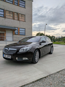 OPEL INSIGNIA SPORTS TOURER универсал (1 фото из 15)