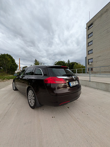 OPEL INSIGNIA SPORTS TOURER универсал (3 фото из 15)