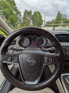 OPEL INSIGNIA SPORTS TOURER универсал (10 фото из 15)