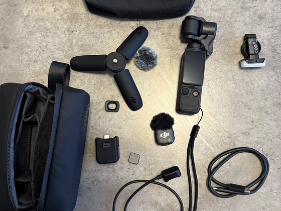 DJI Osmo Pocket 4 Creator Combo — как новый
